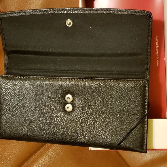 MUNDI Clutch Tri-fold Wallet Brown NWT - Picture 3 of 4